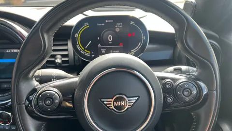 MINI HATCHBACK 135kW Cooper S Level 3 33kWh Auto