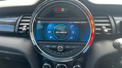 MINI HATCHBACK 135kW Cooper S Level 3 33kWh Auto