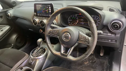 NISSAN JUKE 1.0 DiG-T 114 N-Connecta DCT