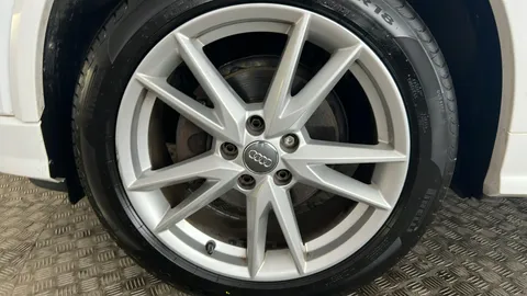 AUDI Q2 35 TFSI S Line S Tronic