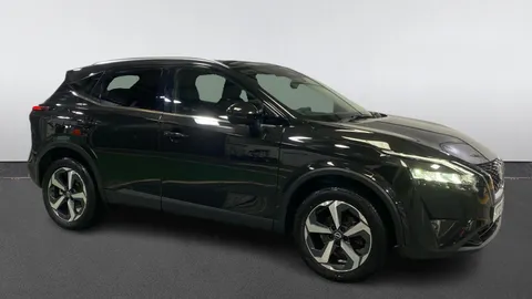 NISSAN QASHQAI 1.3 DiG-T MH 158 N-Connecta [Glass Rf] Xtronic