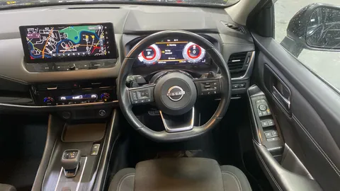 NISSAN QASHQAI 1.3 DiG-T MH 158 N-Connecta [Glass Rf] Xtronic