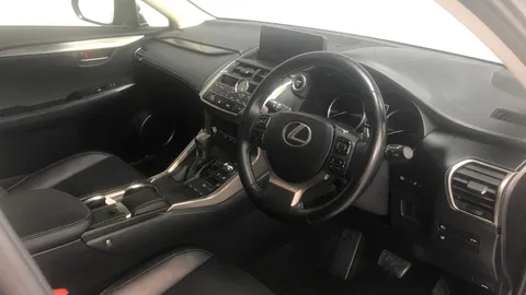 LEXUS NX 300h 2.5 CVT [Premium Pack]