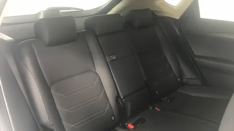 LEXUS NX 300h 2.5 CVT [Premium Pack]