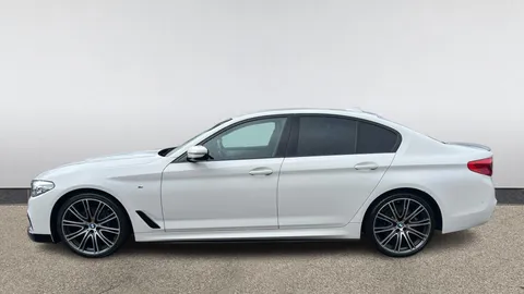 BMW 5 Series 530d xDrive M Sport Auto [Plus Pack]