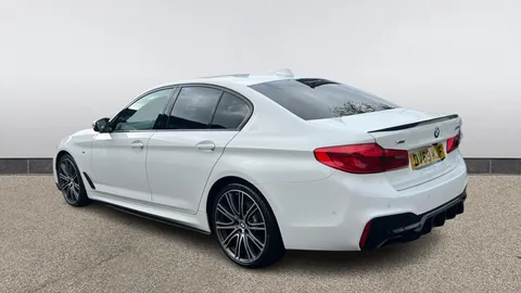 BMW 5 Series 530d xDrive M Sport Auto [Plus Pack]