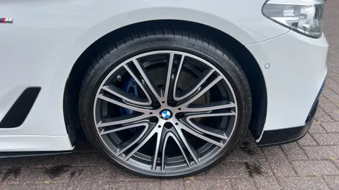 BMW 5 Series 530d xDrive M Sport Auto [Plus Pack]