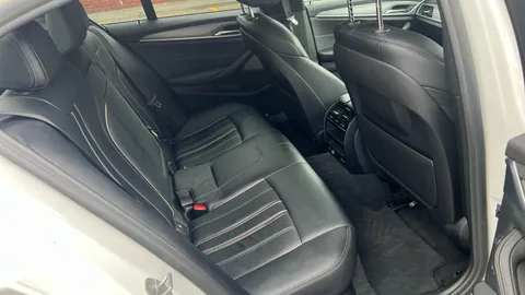 BMW 5 Series 530d xDrive M Sport Auto [Plus Pack]