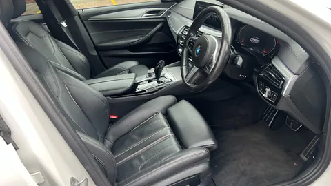 BMW 5 Series 530d xDrive M Sport Auto [Plus Pack]