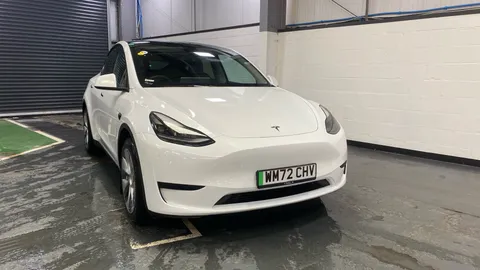 TESLA MODEL Y RWD Auto