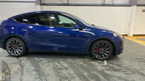 TESLA MODEL Y Performance AWD Auto