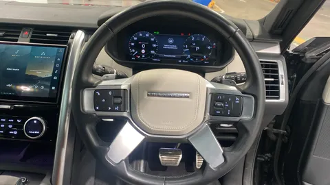 LAND ROVER DISCOVERY 3.0 D300 R-Dynamic HSE Auto