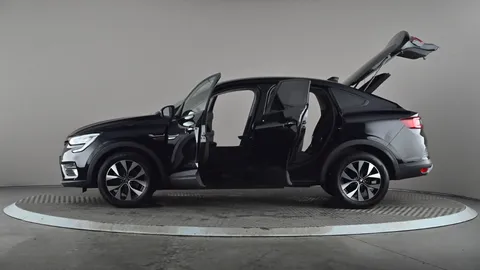 Renault Arkana 1.6 E-TECH Hybrid 145 Iconic 5dr Auto