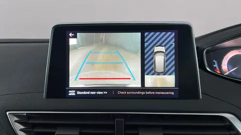 PEUGEOT 3008 1.5 BlueHDi GT Line Premium