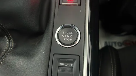 PEUGEOT 3008 1.5 BlueHDi GT Line Premium