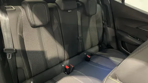 Peugeot 2008 100kW GT 50kWh Auto