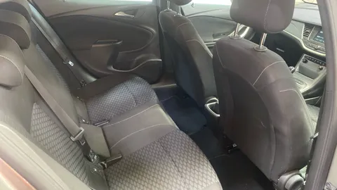 VAUXHALL ASTRA 1.4i 16V Design