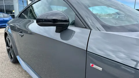 AUDI TT 2.0T FSI Quattro Black Edition S Tronic