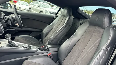 AUDI TT 2.0T FSI Quattro Black Edition S Tronic