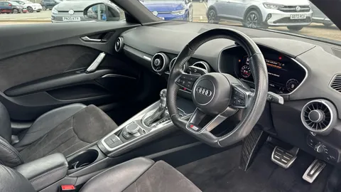 AUDI TT 2.0T FSI Quattro Black Edition S Tronic