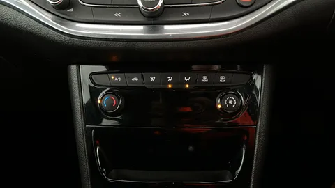 VAUXHALL ASTRA 1.6 CDTi 16V 136 SRi Nav