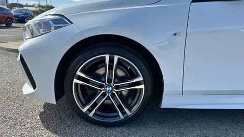 BMW 1 SERIES 118i [136] M Sport