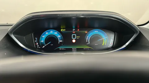 PEUGEOT 3008 1.6 Hybrid 225 Allure Premium e-EAT8