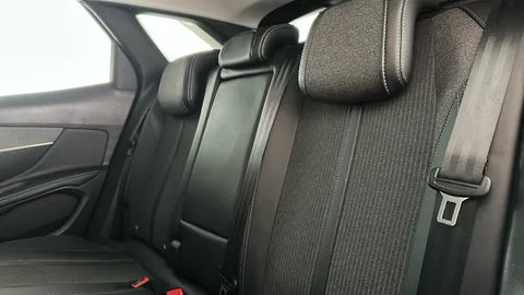 PEUGEOT 3008 1.6 Hybrid 225 Allure Premium e-EAT8