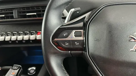 PEUGEOT 3008 1.6 Hybrid 225 Allure Premium e-EAT8