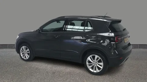 VOLKSWAGEN T-CROSS 1.0 TSI SE