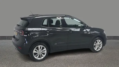 VOLKSWAGEN T-CROSS 1.0 TSI SE