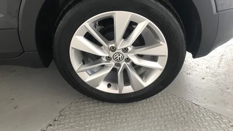 VOLKSWAGEN T-CROSS 1.0 TSI SE