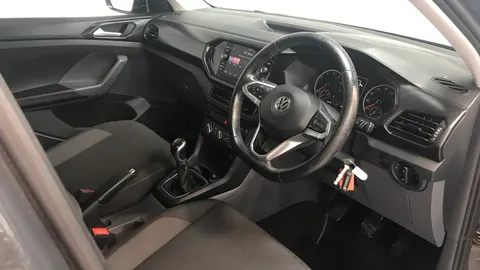 VOLKSWAGEN T-CROSS 1.0 TSI SE