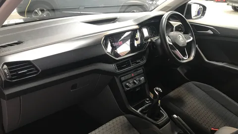 VOLKSWAGEN T-CROSS 1.0 TSI SE