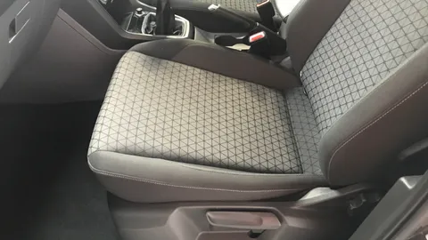 VOLKSWAGEN T-CROSS 1.0 TSI SE