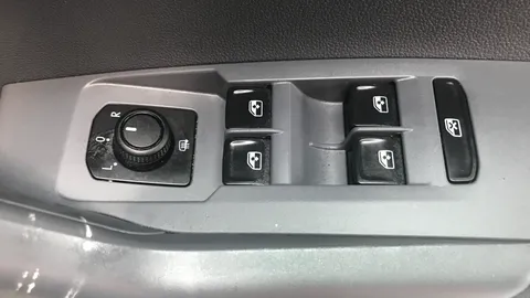 VOLKSWAGEN T-CROSS 1.0 TSI SE