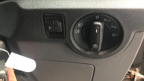 VOLKSWAGEN T-CROSS 1.0 TSI SE