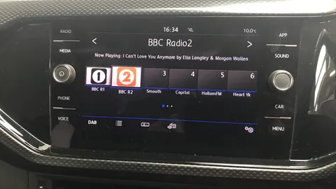 VOLKSWAGEN T-CROSS 1.0 TSI SE