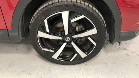 NISSAN QASHQAI 1.2 DiG-T Tekna