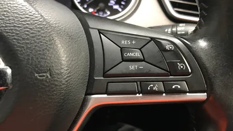 NISSAN QASHQAI 1.2 DiG-T Tekna