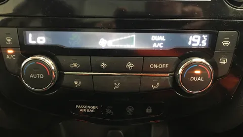 NISSAN QASHQAI 1.2 DiG-T Tekna