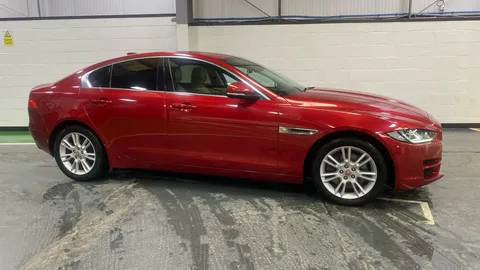 JAGUAR XE 2.0 Ingenium Prestige Auto
