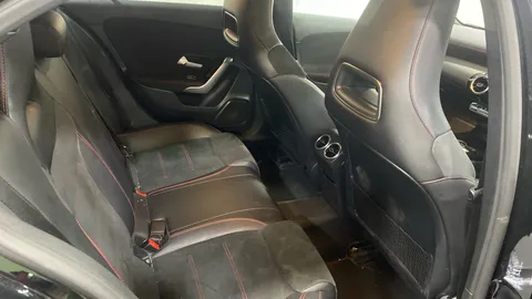 MERCEDES-BENZ A CLASS A200d AMG Line Auto