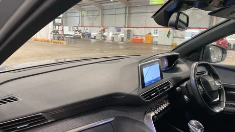 PEUGEOT 5008 1.5 BlueHDi GT Line