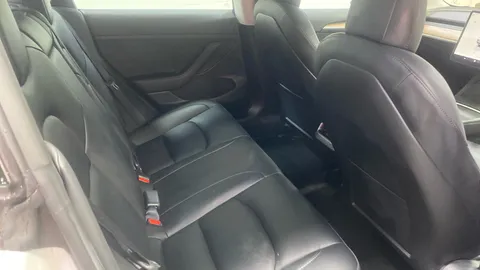 TESLA MODEL 3 RWD Auto