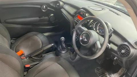 MINI HATCHBACK 1.5 Cooper