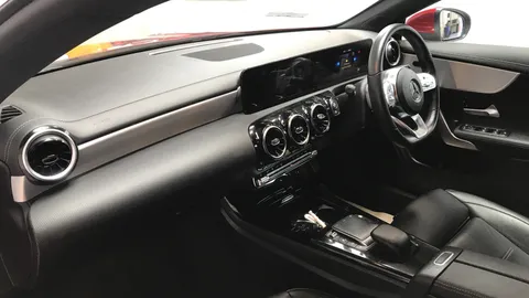 MERCEDES-BENZ CLA CLA 200 AMG Line Tip Auto