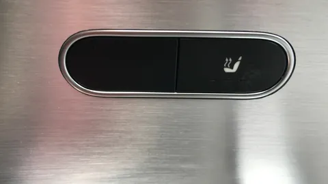 MERCEDES-BENZ CLA CLA 200 AMG Line Tip Auto