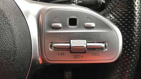 MERCEDES-BENZ CLA CLA 200 AMG Line Tip Auto