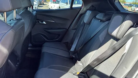 PEUGEOT 2008 100kW GT 50kWh Auto